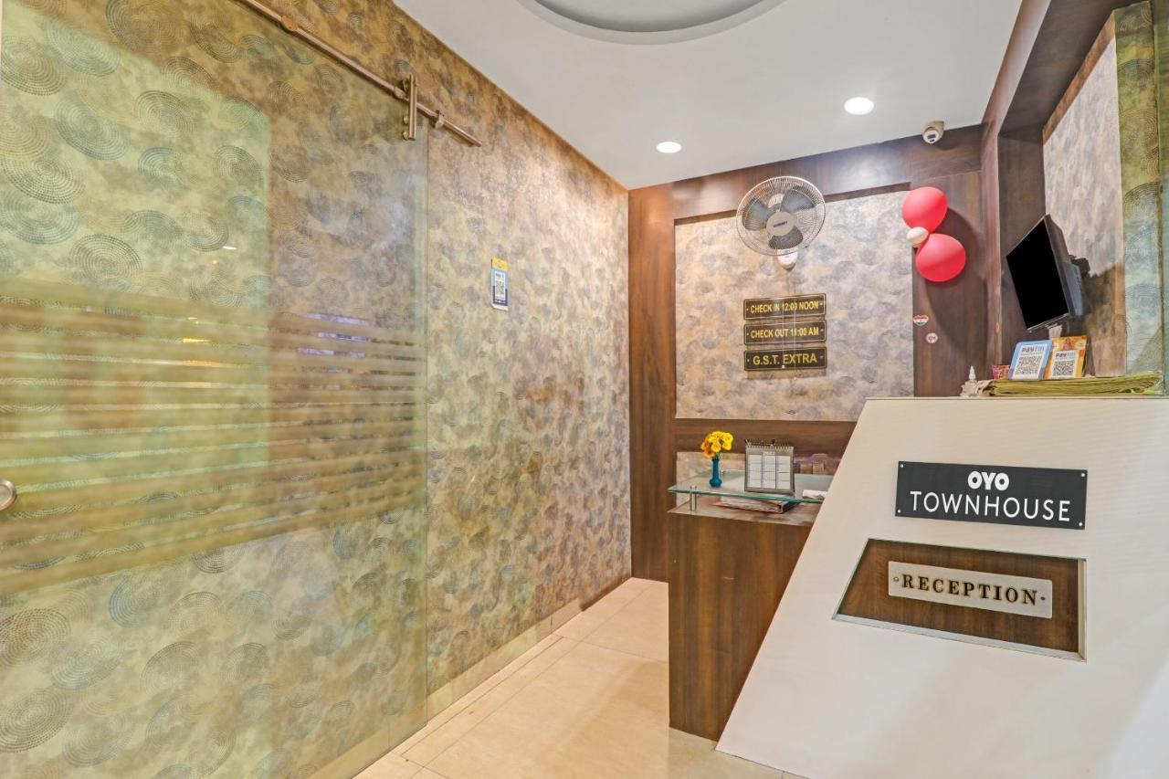Townhouse 1182 Hotel Tirupati Galaxy Kanpur Exterior photo