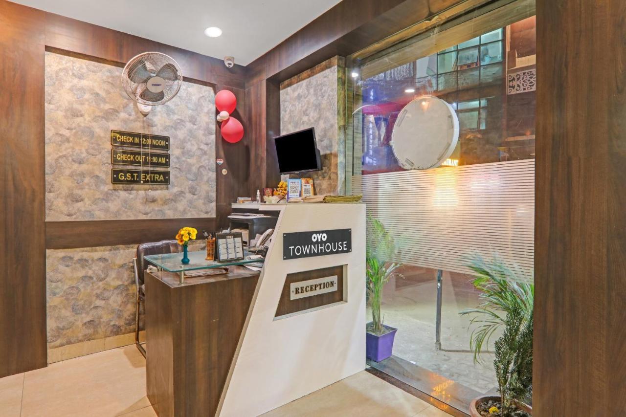 Townhouse 1182 Hotel Tirupati Galaxy Kanpur Exterior photo